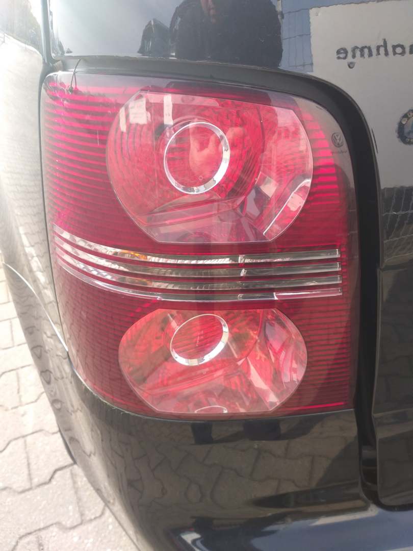 VW Touran 1T original R&uuml;cklicht R&uuml;ckleuchte Schlussleuchte links Facelift Bj.2008